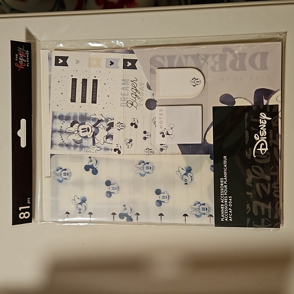 81 PC disney planner accessories